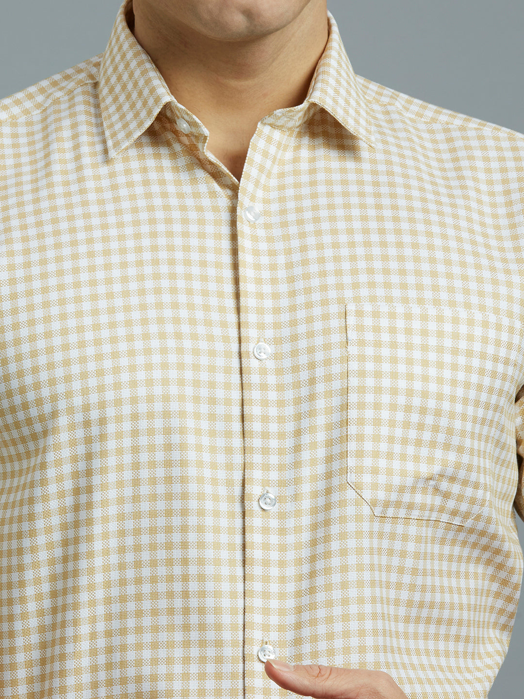 White & Khakhi Checks 100% Cotton Regular Fit Formal Half Sleeve Shirt