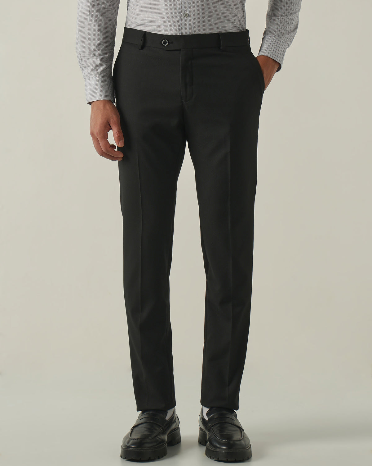 Men's Solid Poly Viscose Elastane Slim Fit Formal Trousers - Black