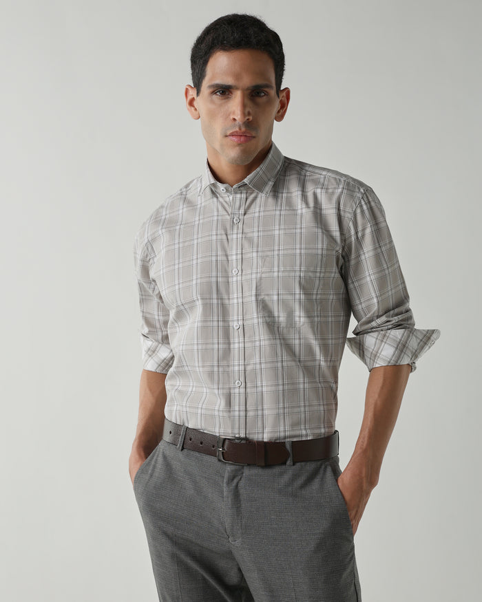 Men's Pure Cotton Checks Regular Fit Full Sleeve Casual Shirt - White & Beige