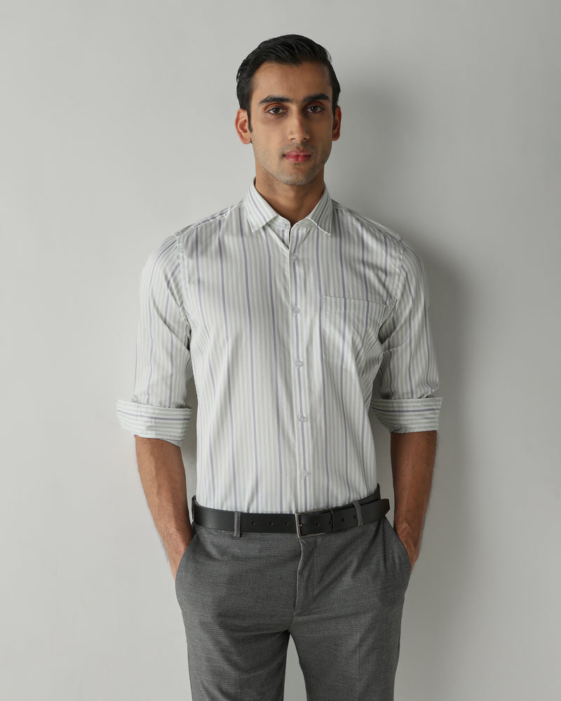 Grey/Pista shirts crafted in 100% cotton,