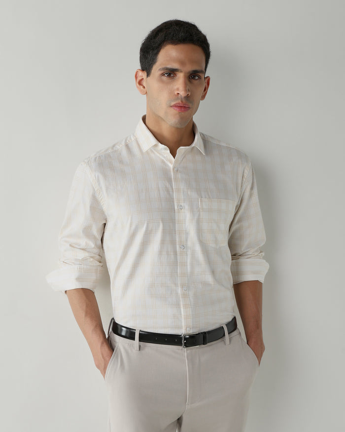 Men's Pure Cotton Checks Regular Fit Full Sleeve Formal Shirt - White & Beige
