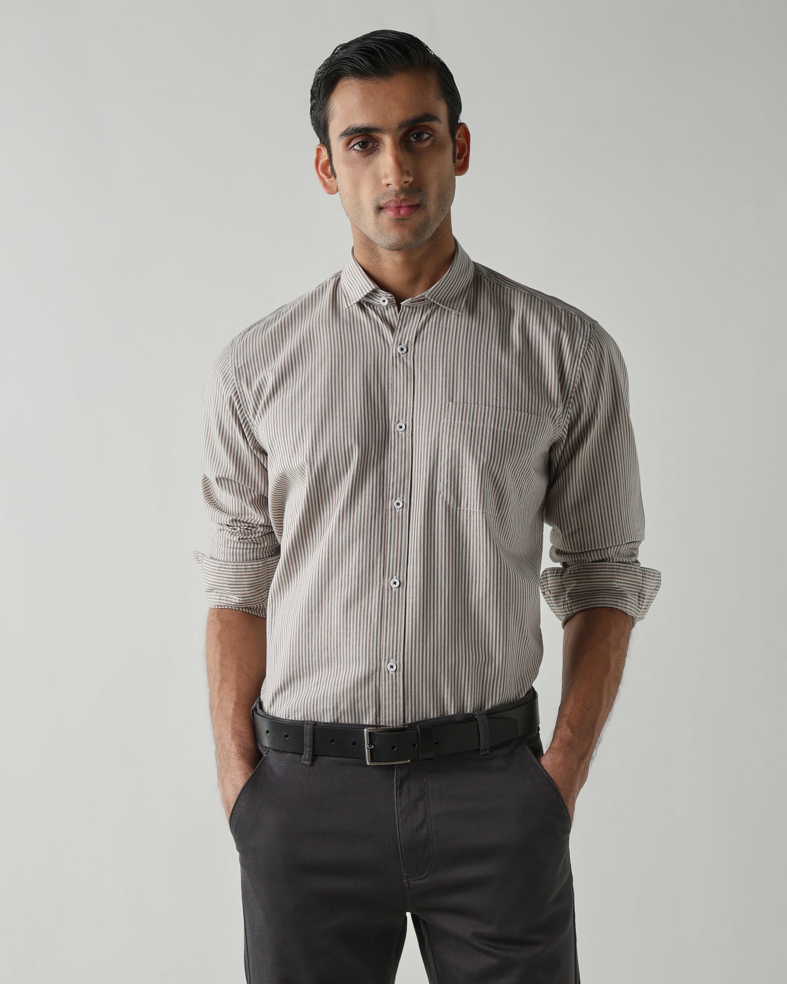 Navy/Red shirts crafted in 100% cotton,