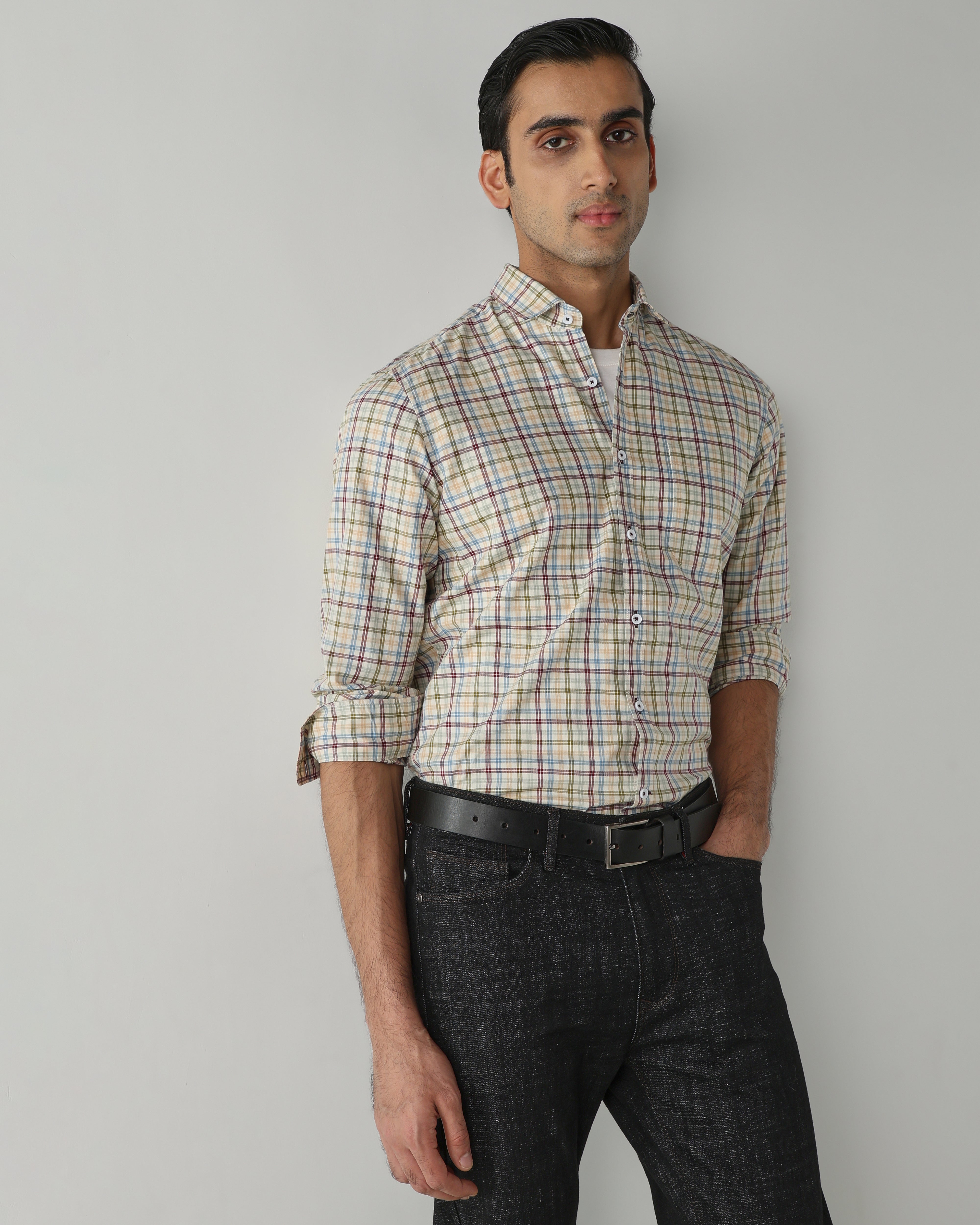 Green/Red shirts crafted in 100% cotton,