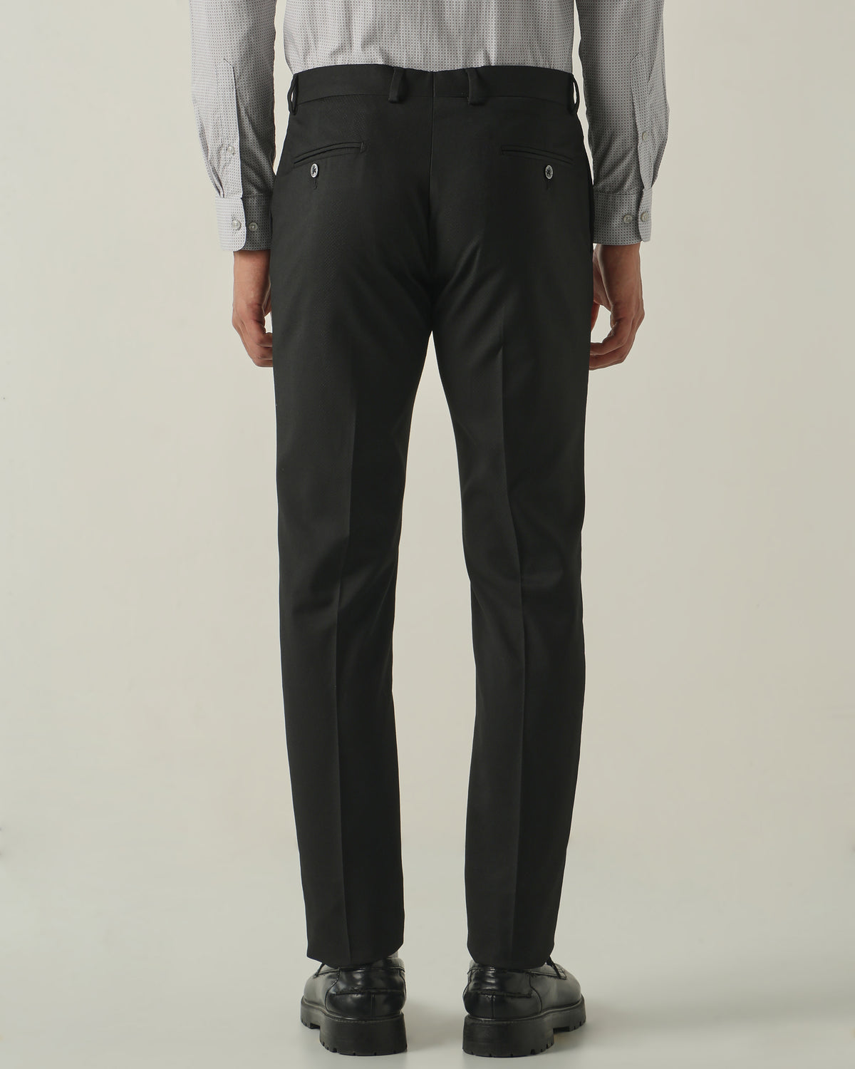 Men's Solid Poly Viscose Elastane Slim Fit Formal Trousers - Black