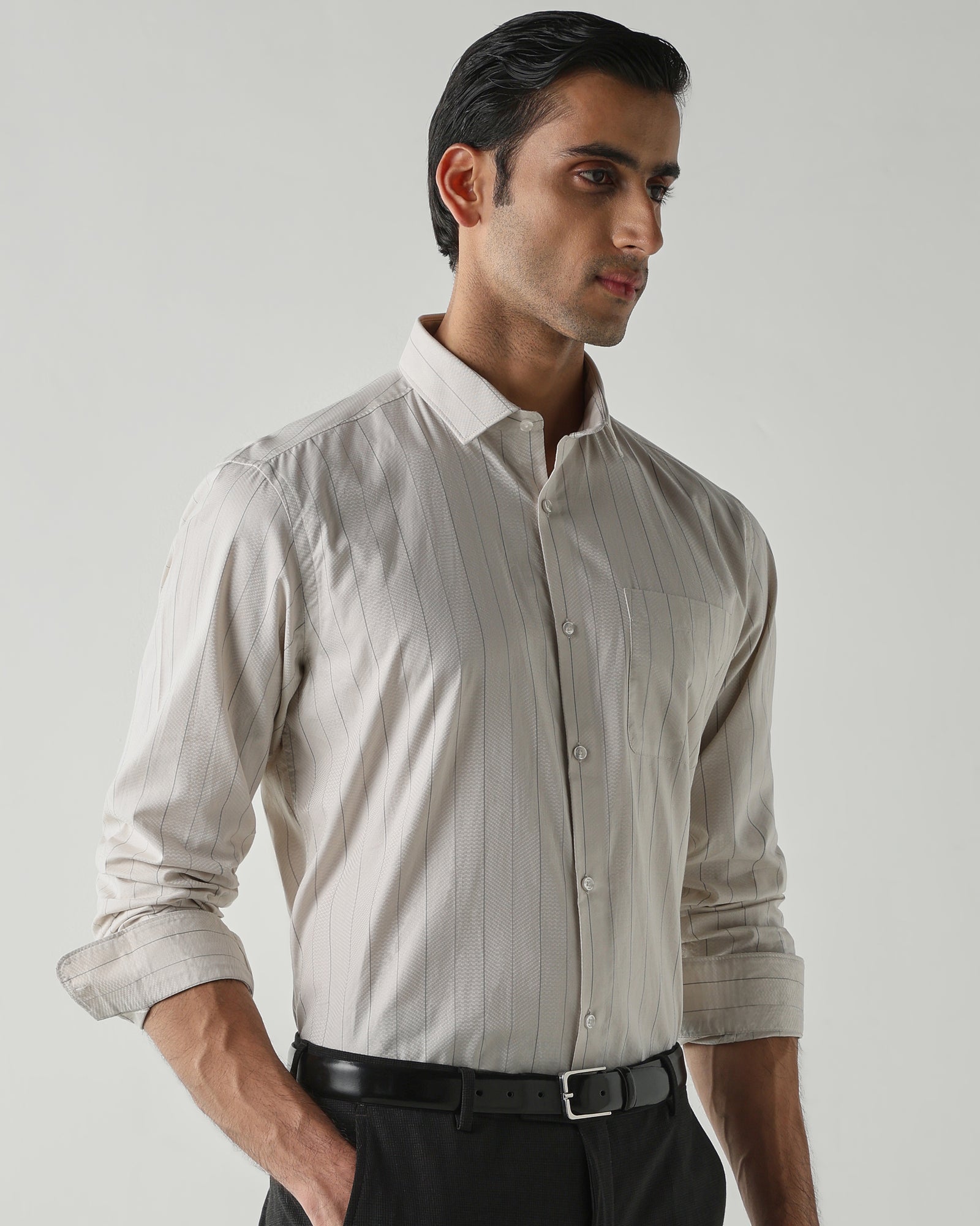 Beige shirts crafted in 100% cotton,