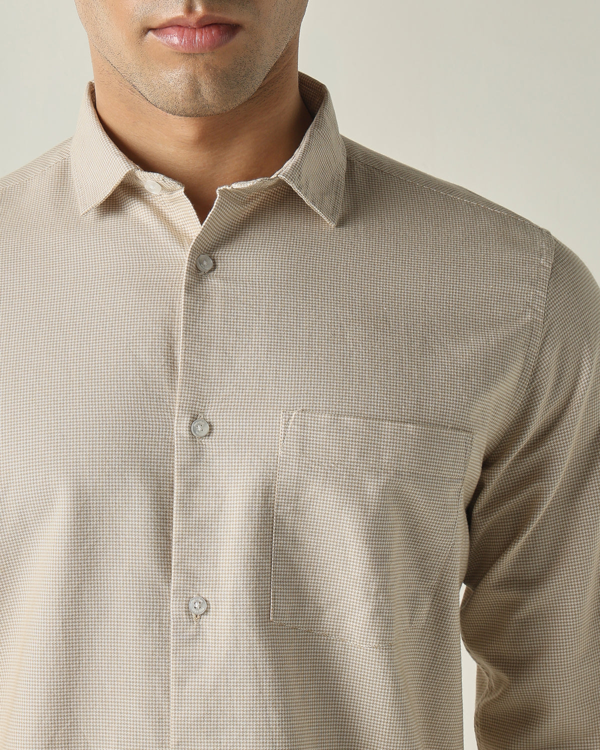 Men's Pure Cotton Houndstooth Checks Slim Fit Full Sleeve Casual Shirt - Beige