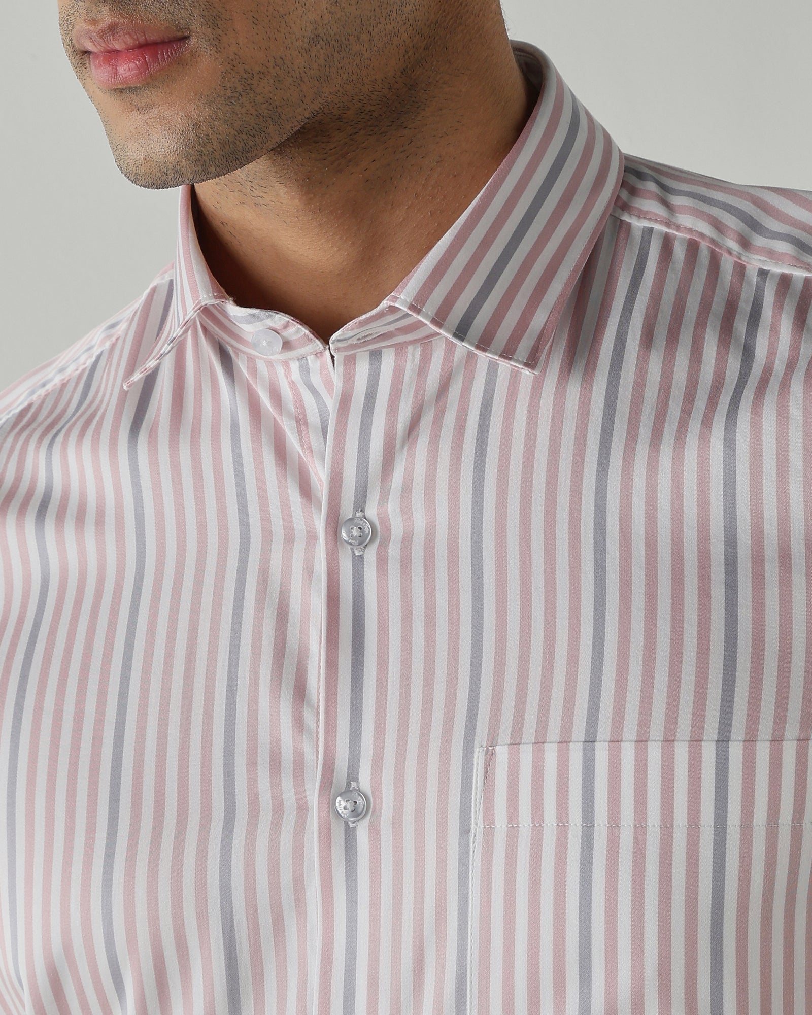 Grey/Pink shirts crafted in 100% cotton,