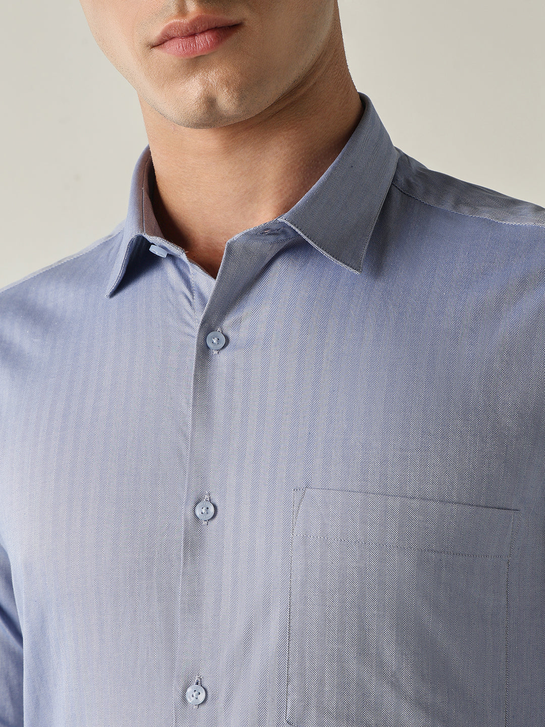 Men's Pure Cotton Herringbone Solid Regular Fit Full Sleeve Formal Shirt - Navy