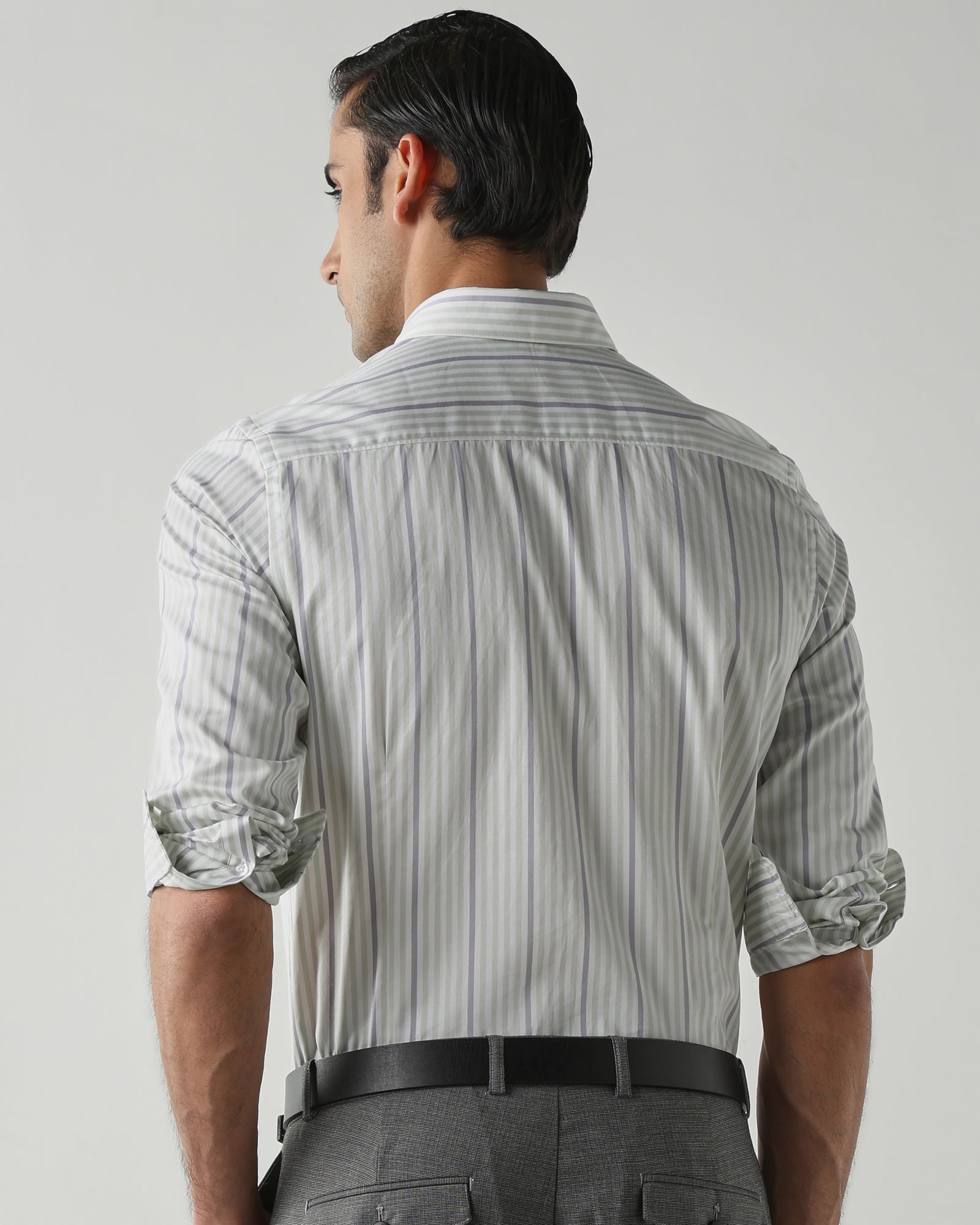 Grey/Pista shirts crafted in 100% cotton,