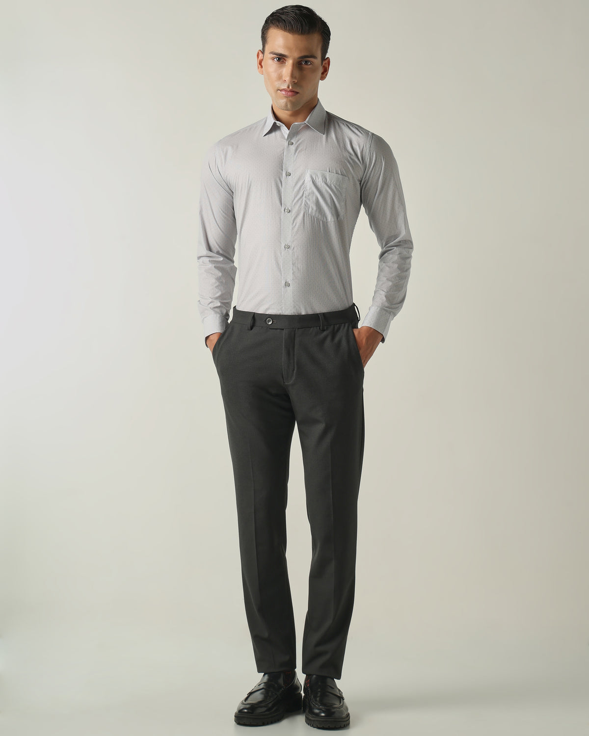 Men's Solid Poly Viscose Elastane Slim Fit Formal Trousers - Grey