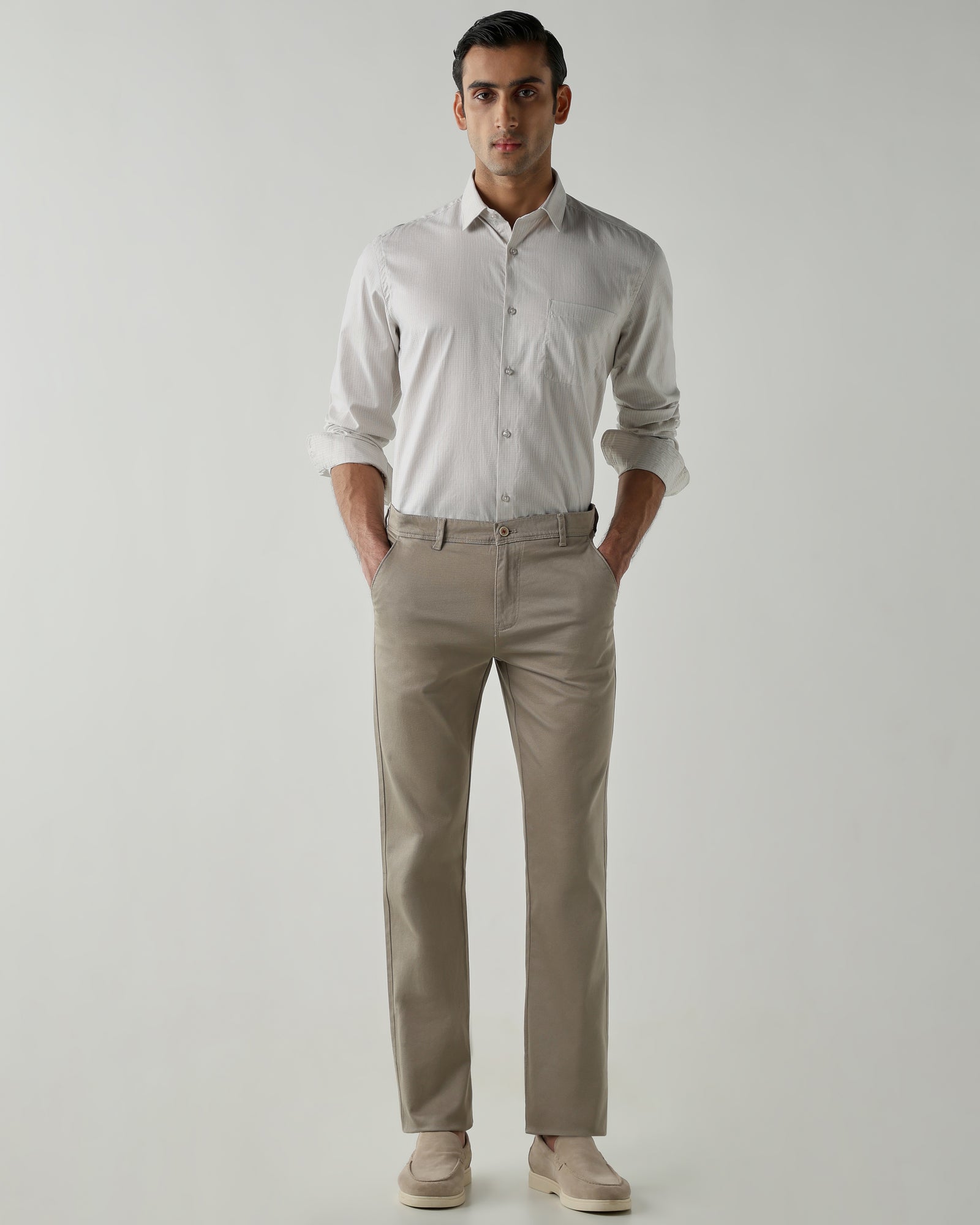 Beige shirts crafted in 100% cotton,