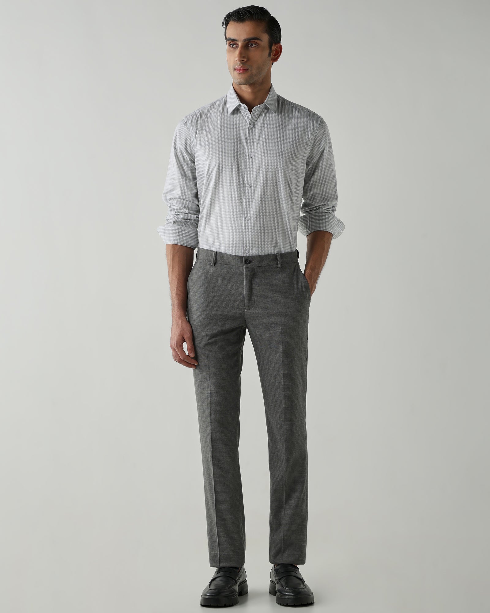 Grey/Pista shirts crafted in 100% cotton
