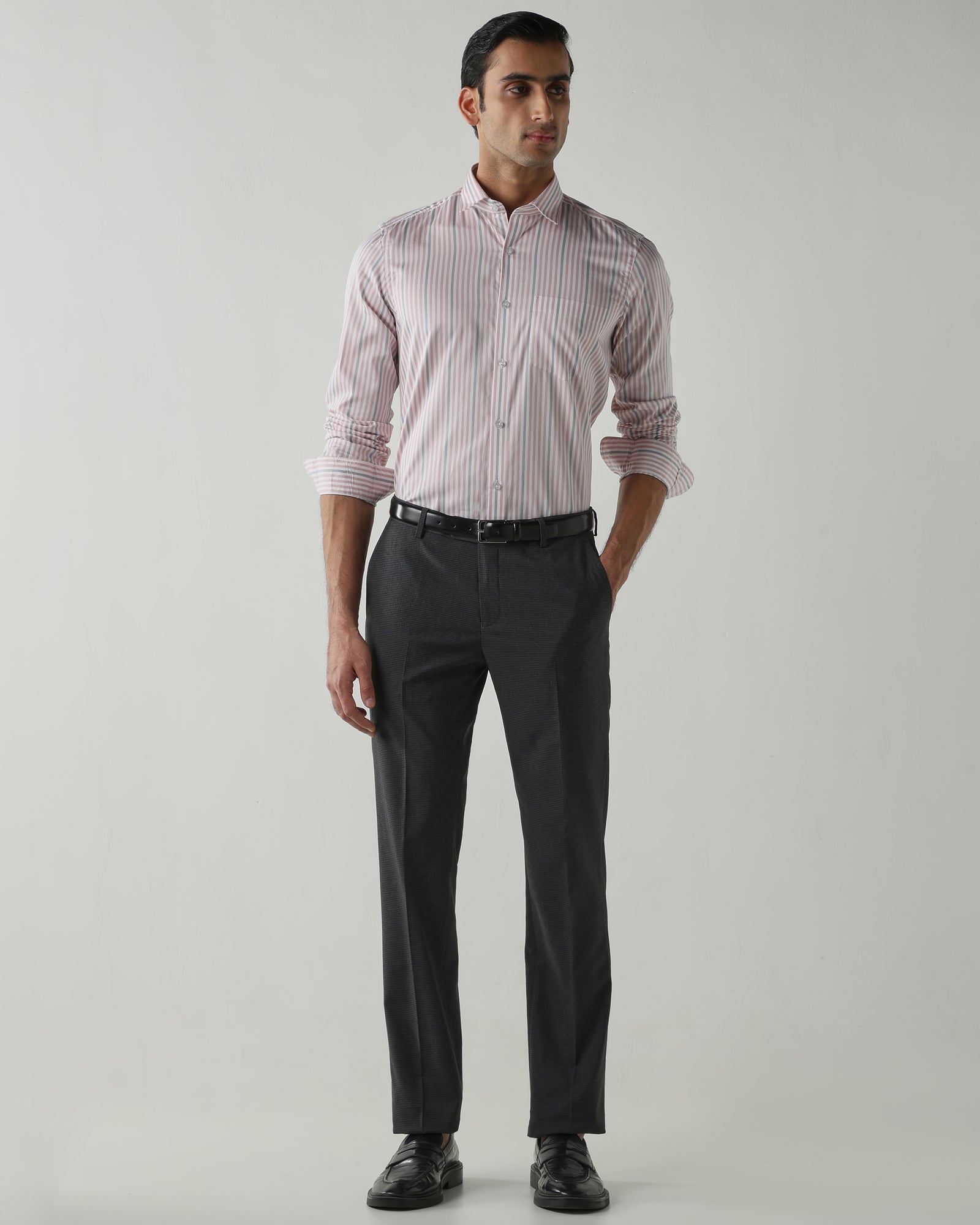 Grey/Pink shirts crafted in 100% cotton,