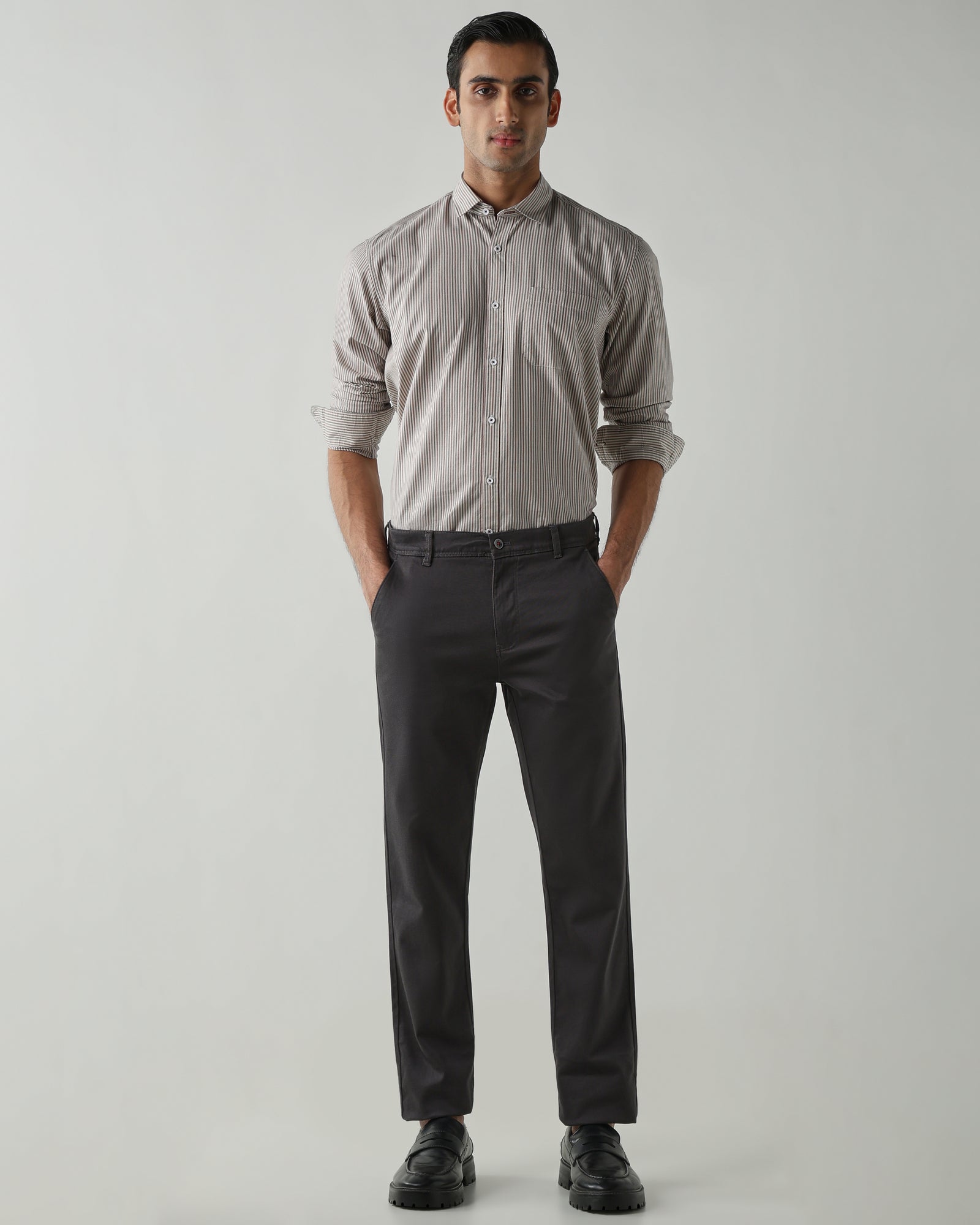 Navy/Red shirts crafted in 100% cotton,