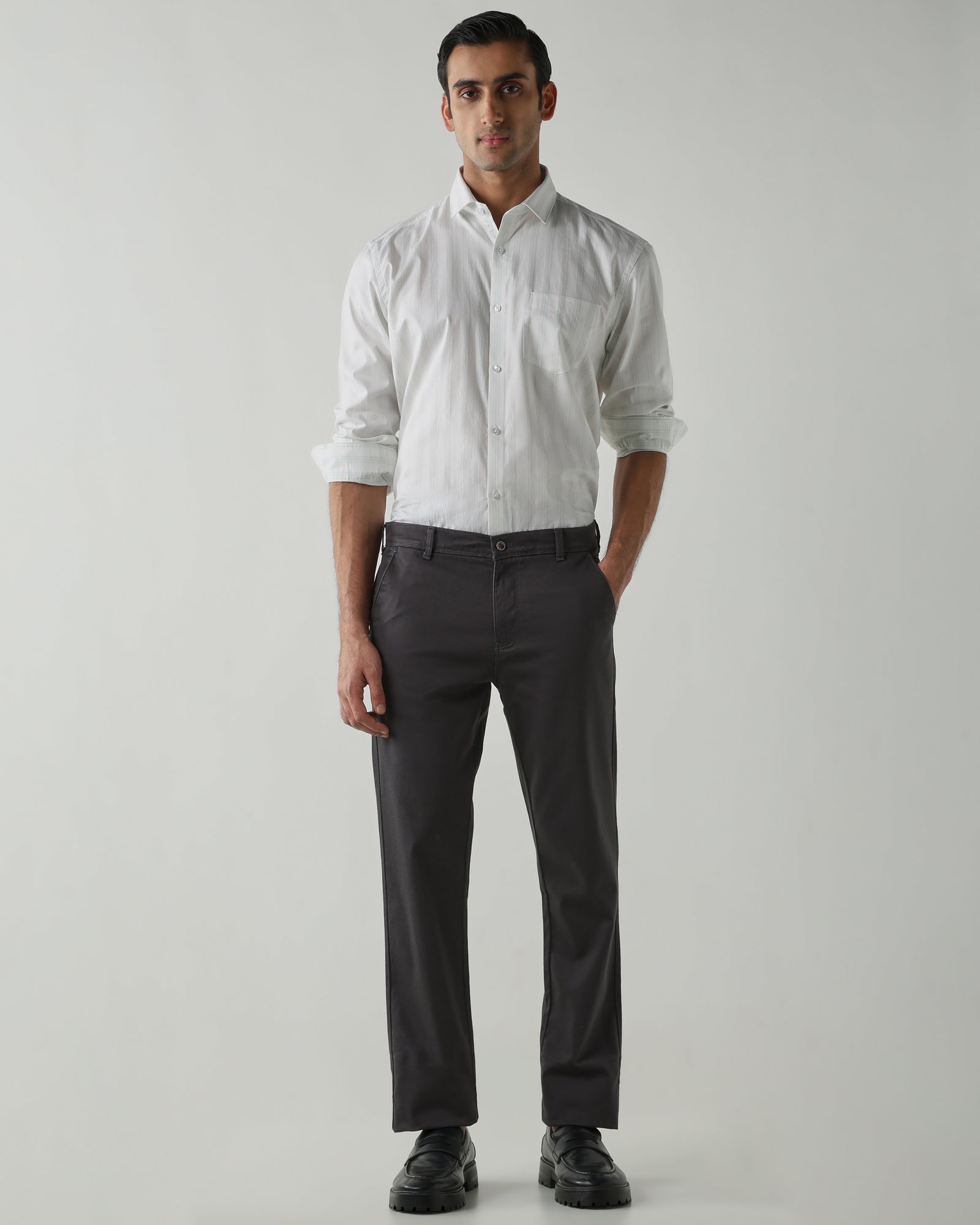White/Pista shirts crafted in 100% cotton
