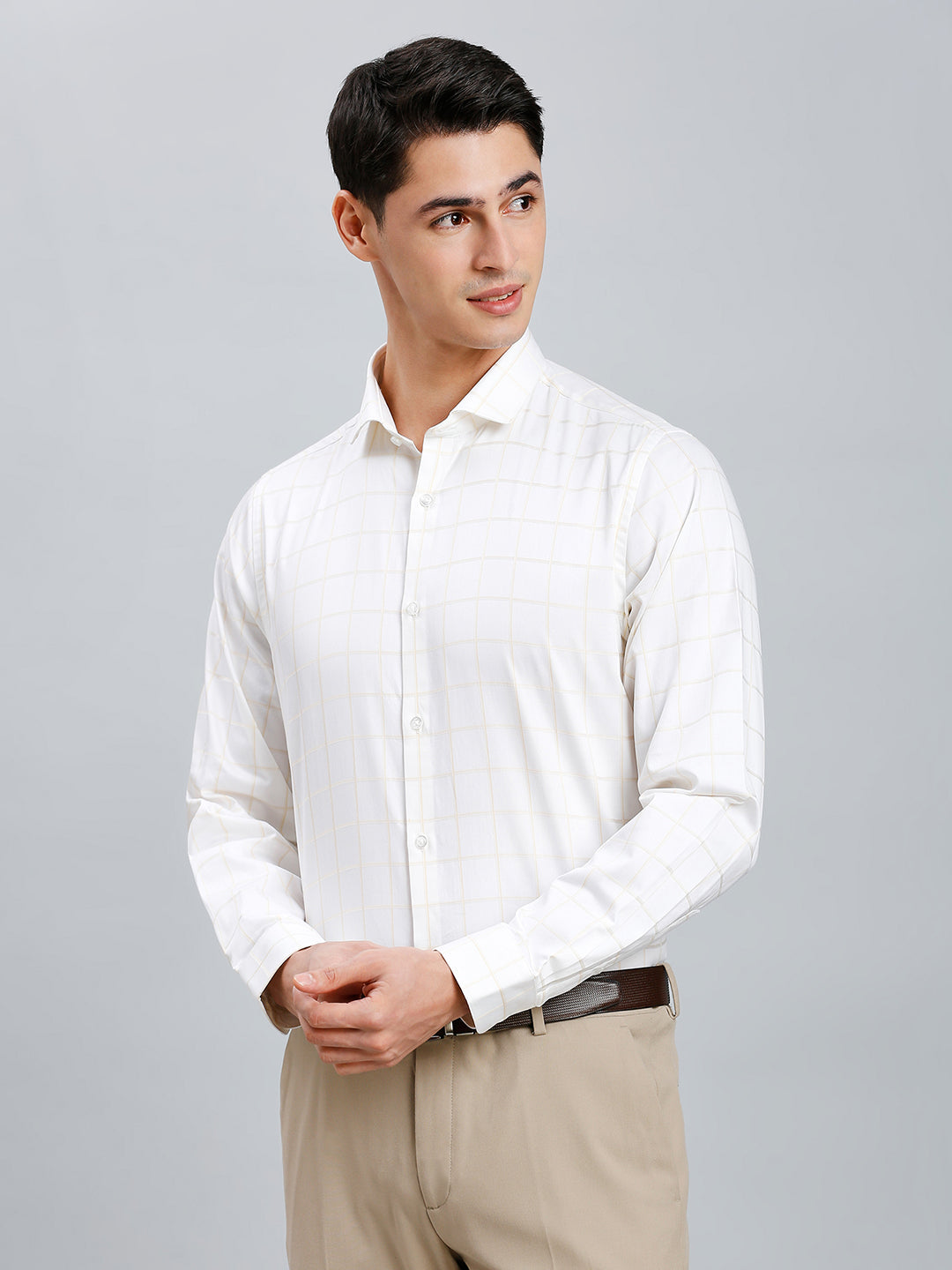 White & Beige Checks 100% Cotton Slim Fit Formal Full Sleeve Shirt