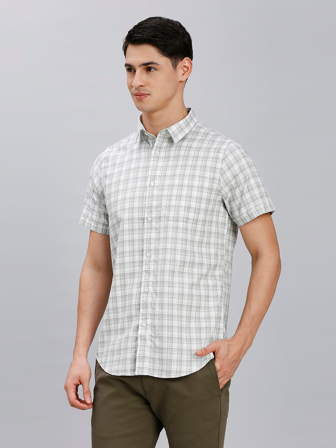 Moss & White Checks 100% Cotton Slim Fit Casual Half Sleeve Shirt