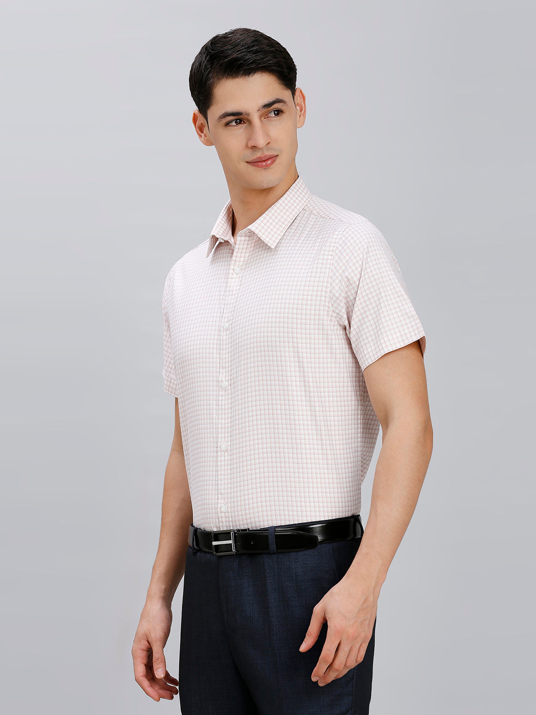 White & Dull Pink Checks 100% Cotton Slim Fit Formal Half Sleeve Shirt