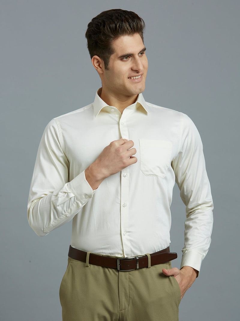 Cream Solid Gizacotton Regular Fit Formal Full Sleeve Shirt