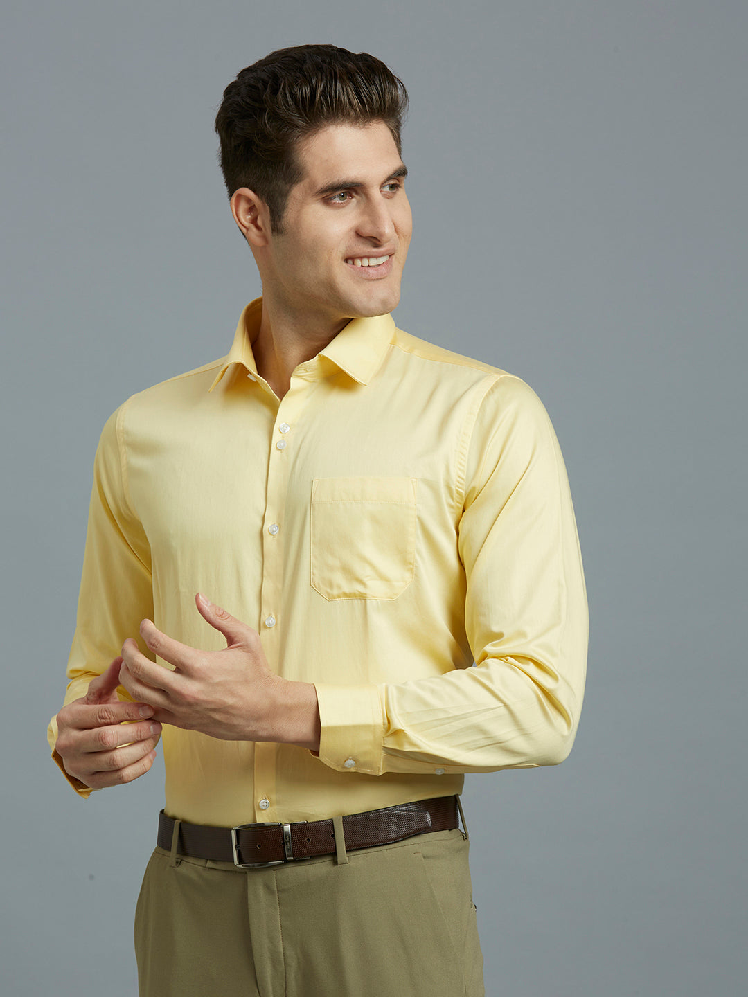 Yellow Solid Gizacotton Regular Fit Formal Full Sleeve Shirt