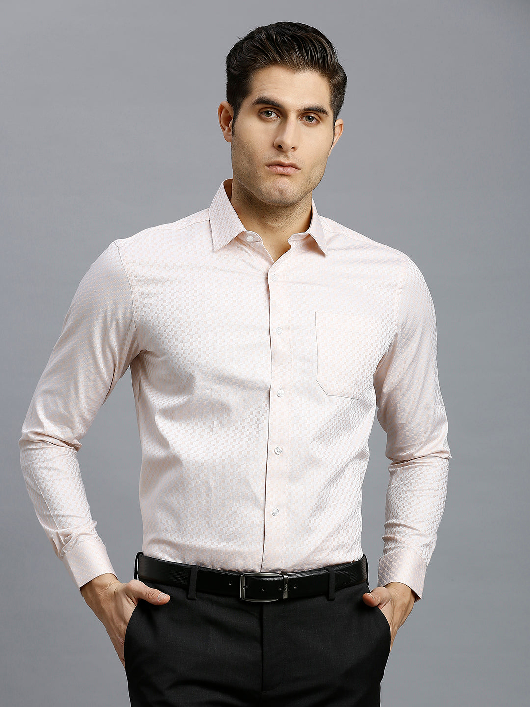 Peach Solid 100% Cotton Regular Fit Formal Full Sleeve Shirt