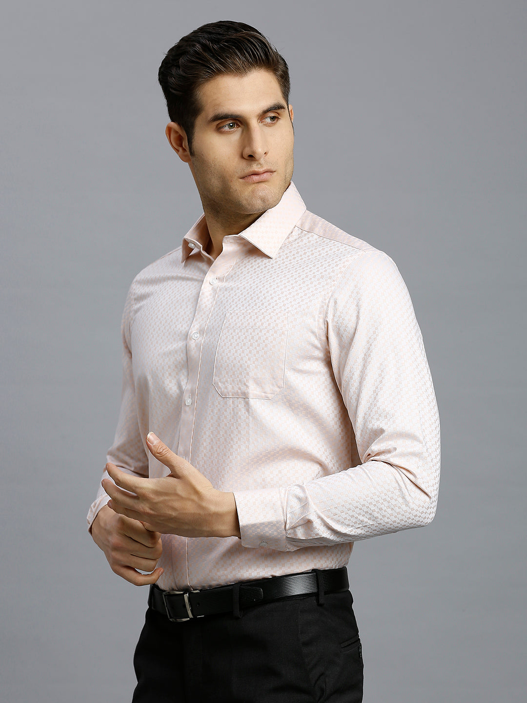 Peach Solid 100% Cotton Regular Fit Formal Full Sleeve Shirt