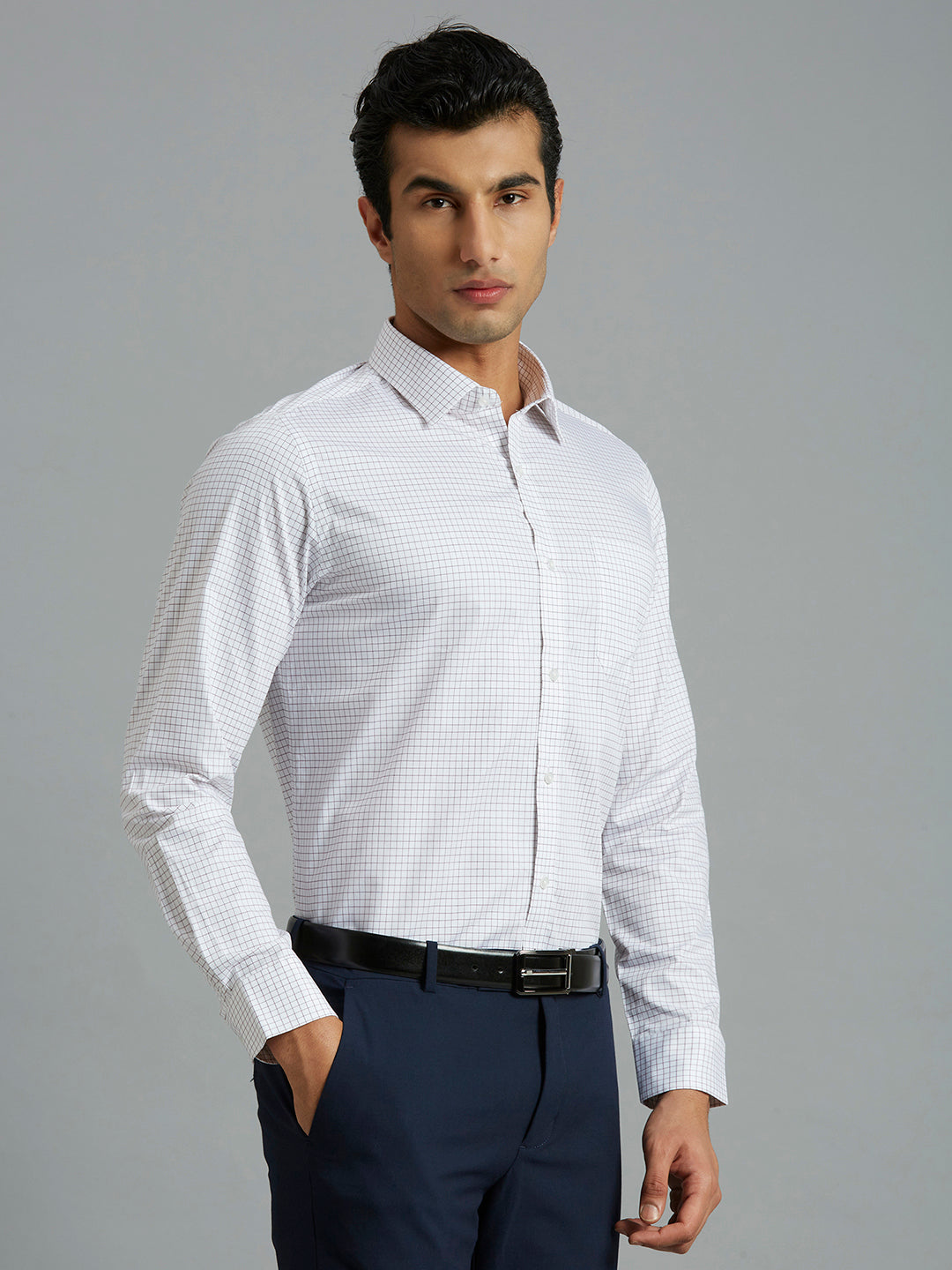 White & Maroon Checks 100% Cotton Slim Fit Formal Full Sleeve Shirt