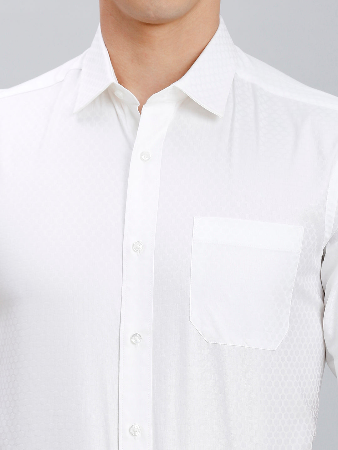 Comfortable White Solid 100% Cotton Regular Fit Formal Half Sleeve Shirt