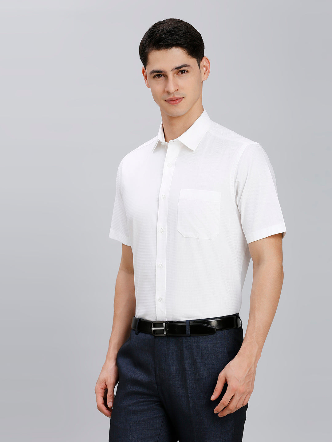 White Solid 100% Cotton Regular Fit Formal Half Sleeve Shirt