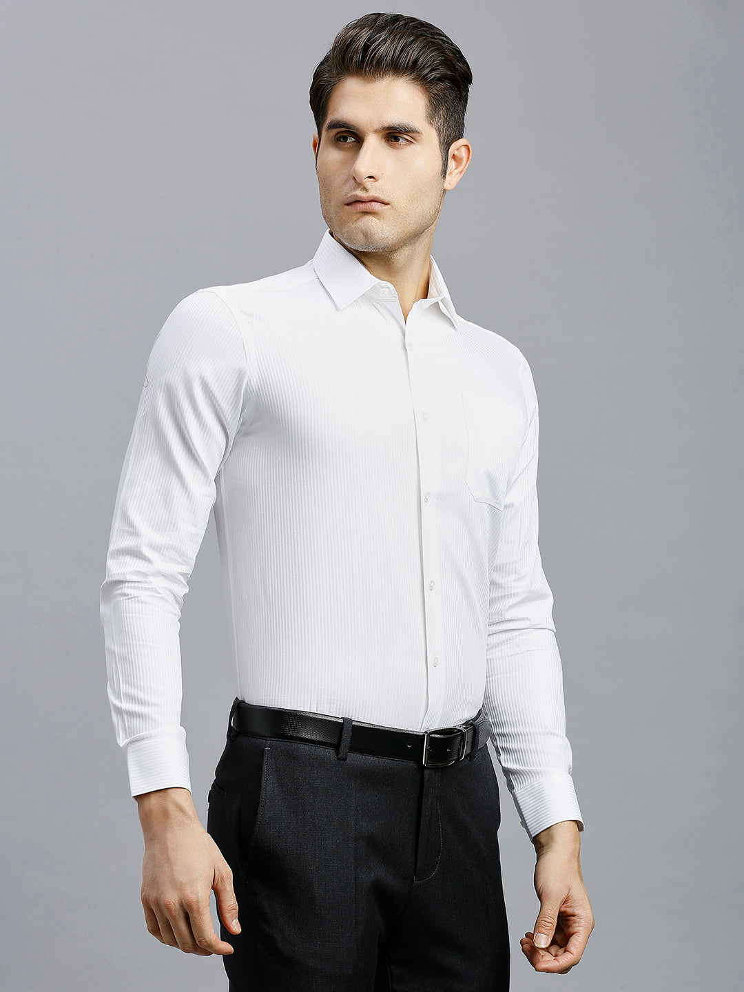 Comfortable White Solid 100% Cotton Regular Fit Formal Full Sleeve Shirt