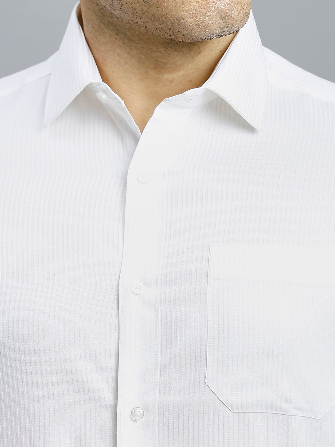 Comfortable White Solid 100% Cotton Regular Fit Formal Full Sleeve Shirt