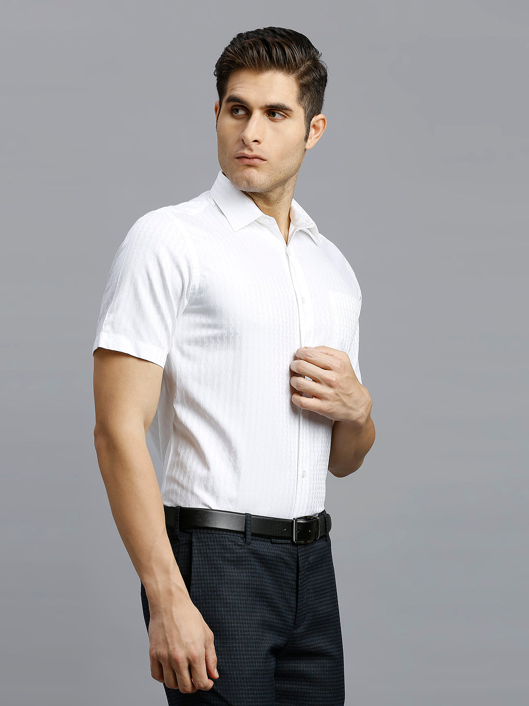 Stylish White Solid 100% Cotton Regular Fit Formal Half Sleeve Shirt