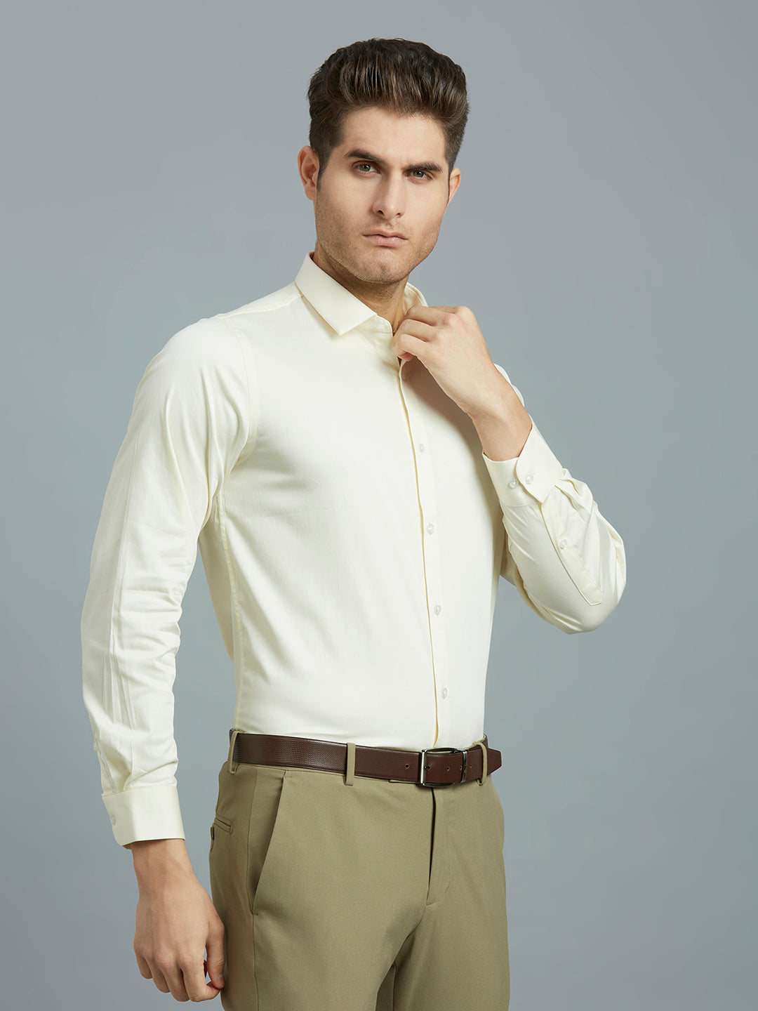 Cream Plain 60'S Satin Lycra Slim Fit Formal Full Sleeve Shirt