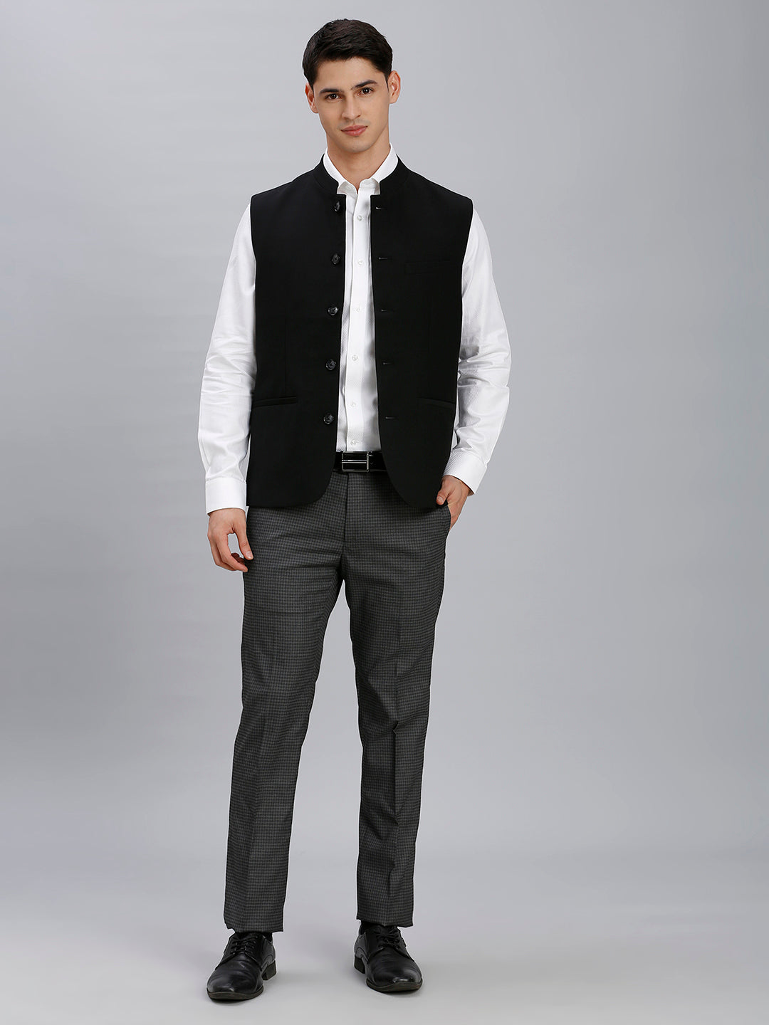 Light Grey Plain Poly Viscose Elastane Auto Fit Formal Cross Pocket Trouser