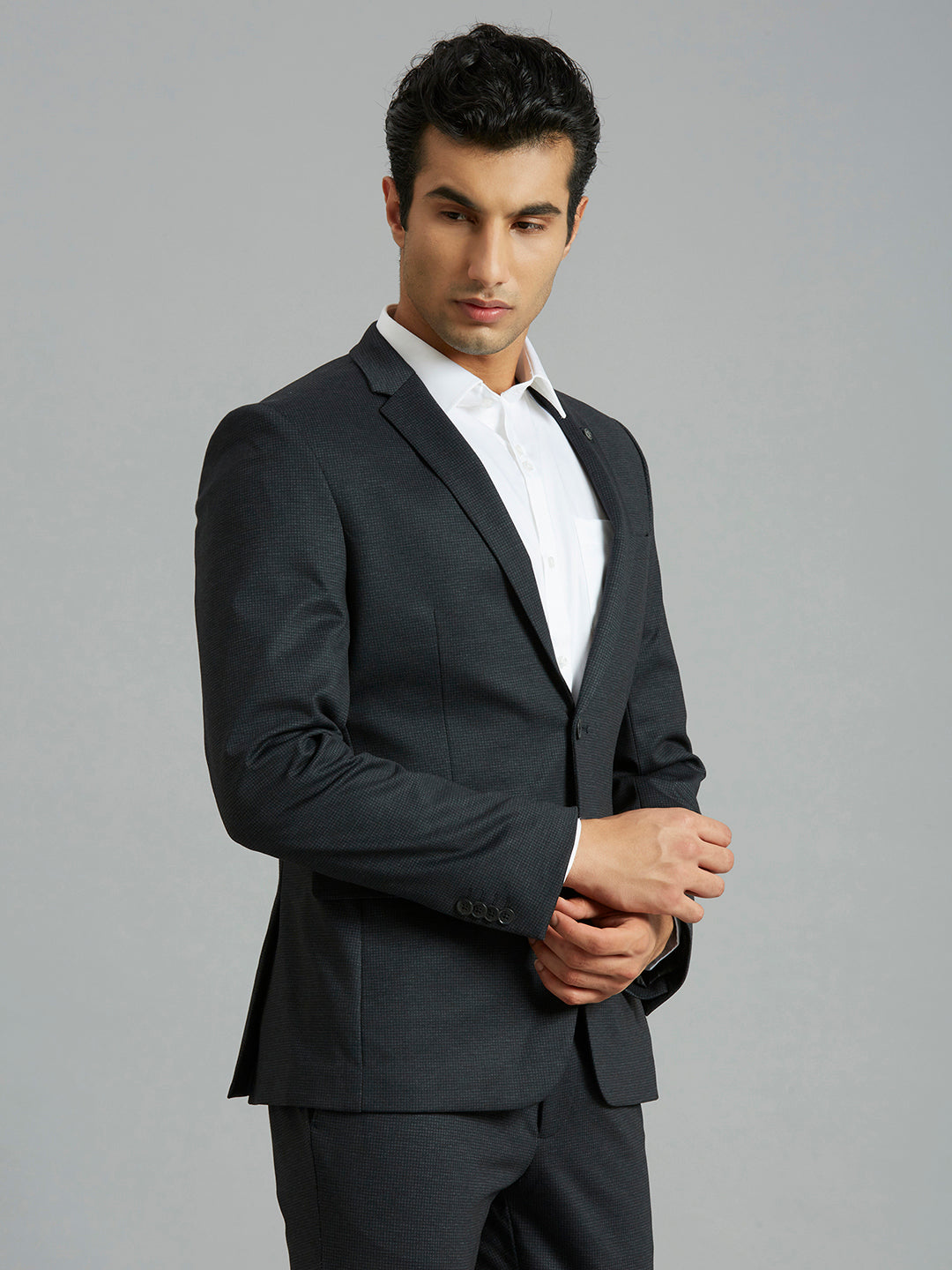 Black Knitted Fabric Poly Viscose Elastane Tailor Fit Formal Full Sleeve Blazer