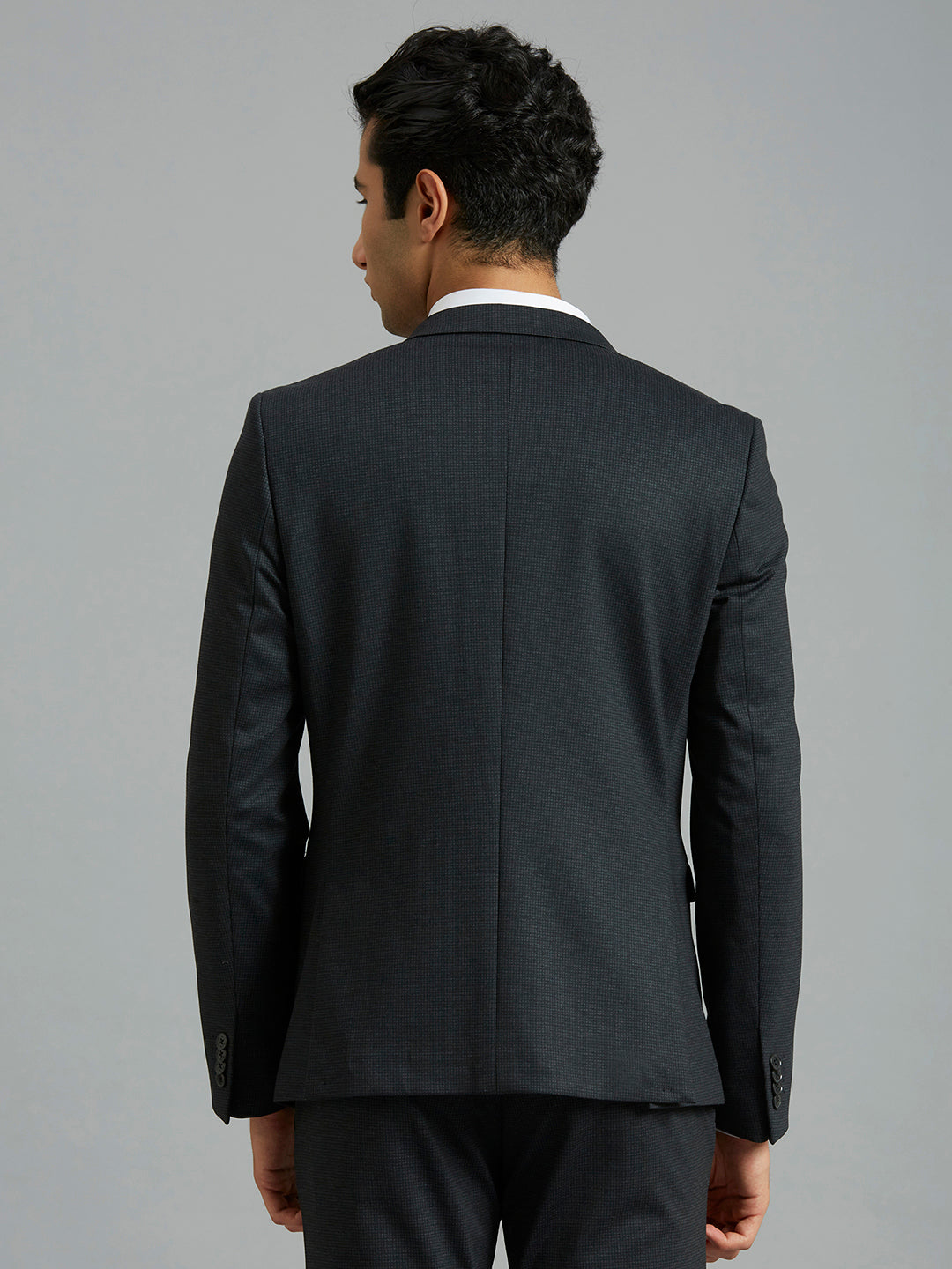 Black Knitted Fabric Poly Viscose Elastane Tailor Fit Formal Full Sleeve Blazer