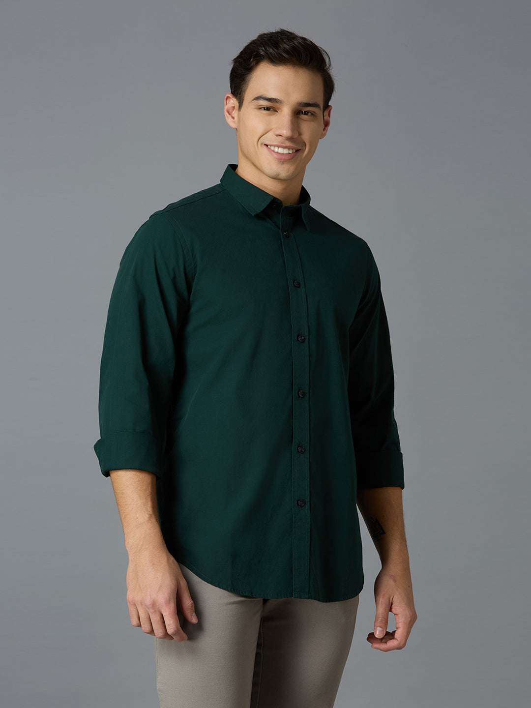 Dark Green Solid Peached Cotton Slim Fit Casual Full Sleeve Shirt