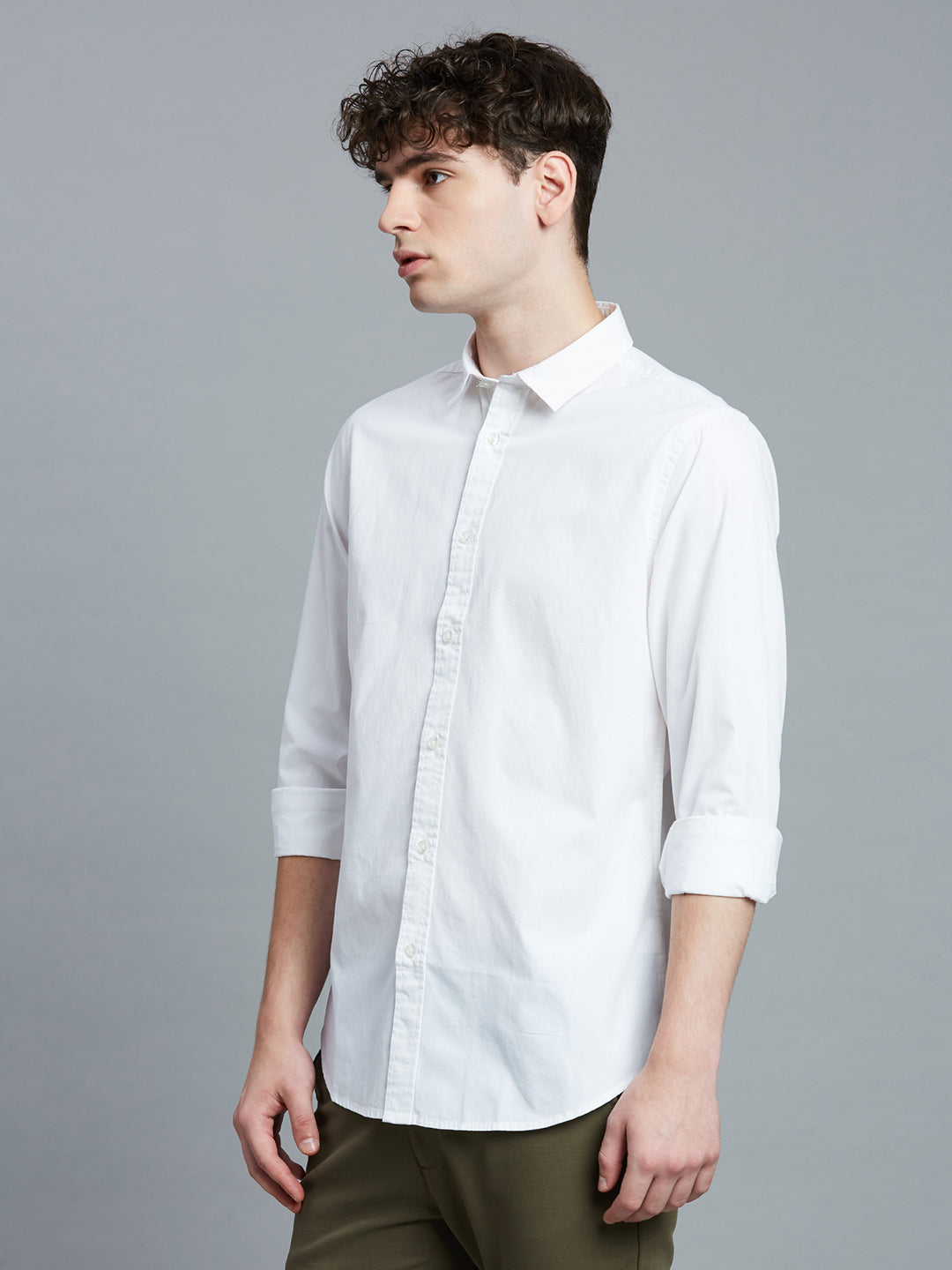 White Solid Peached Cotton Slim Fit Casual Full Sleeve Shirt
