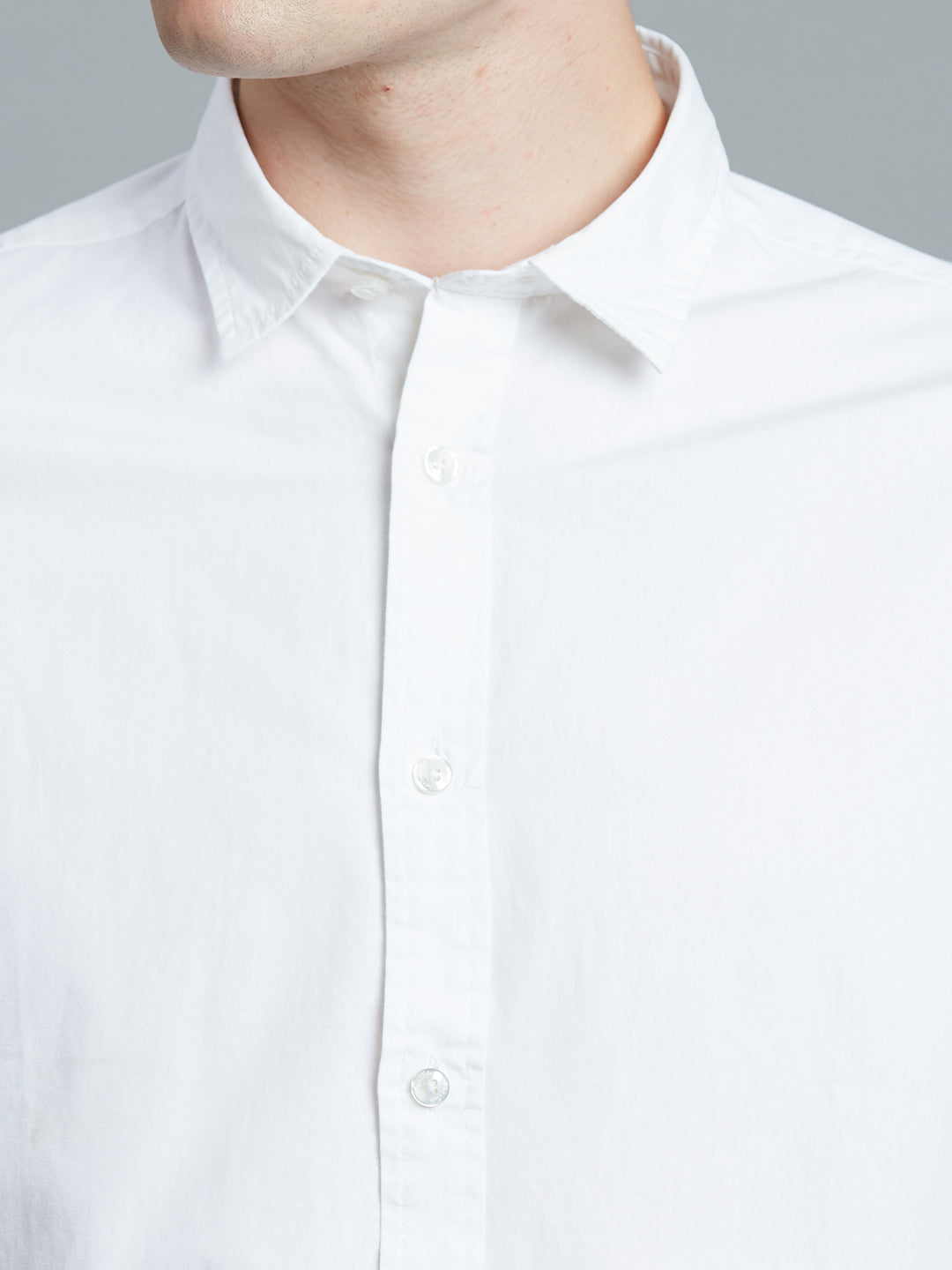 White Solid Peached Cotton Slim Fit Casual Full Sleeve Shirt