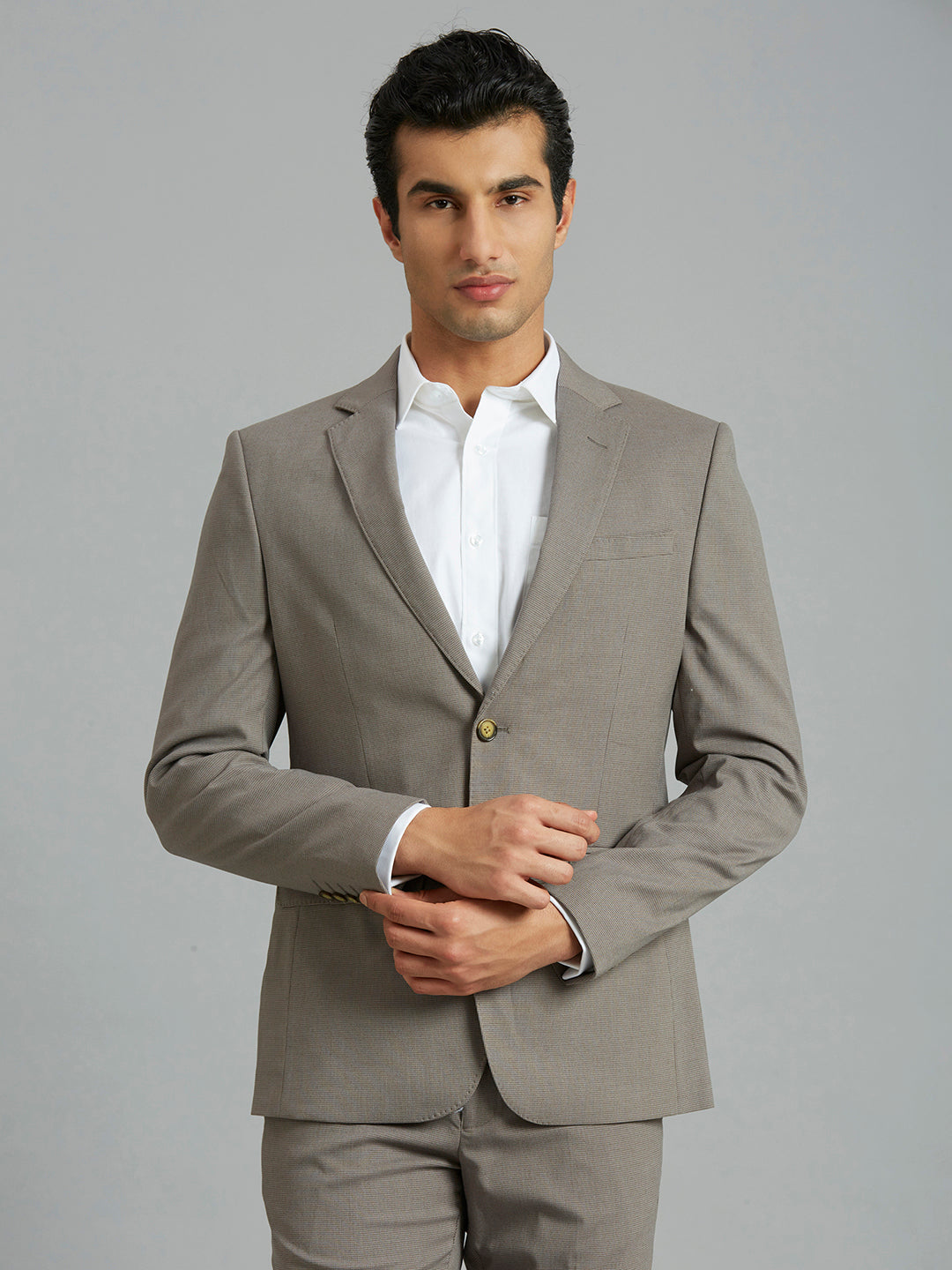 Grey Checks Poly Viscose Elastane Tailor Fit Formal Full Sleeve Blazers