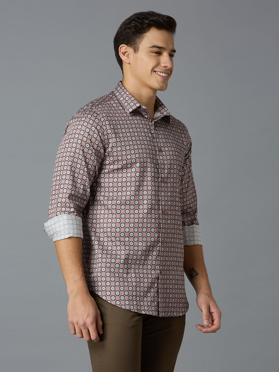 Maroon Printed 100% Cotton Slim Fit Casual Full Sleeve Shirt