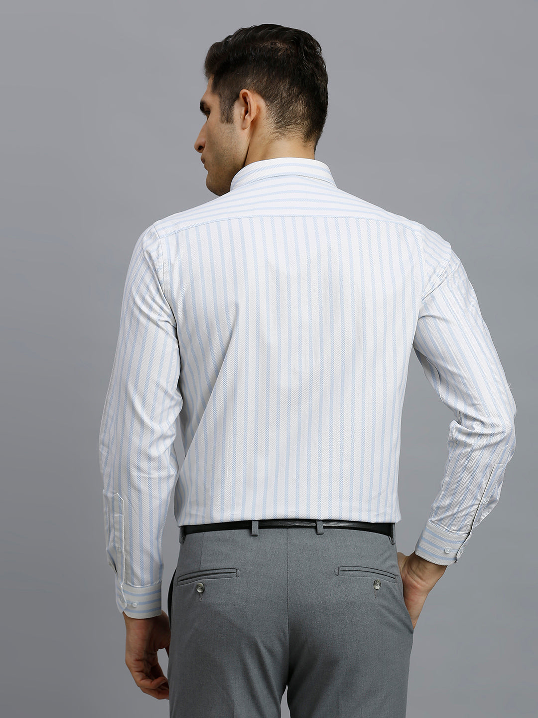 Cream & Blue Dobby Checks 100% Cotton Slim Fit Formal Full Sleeve Shirt