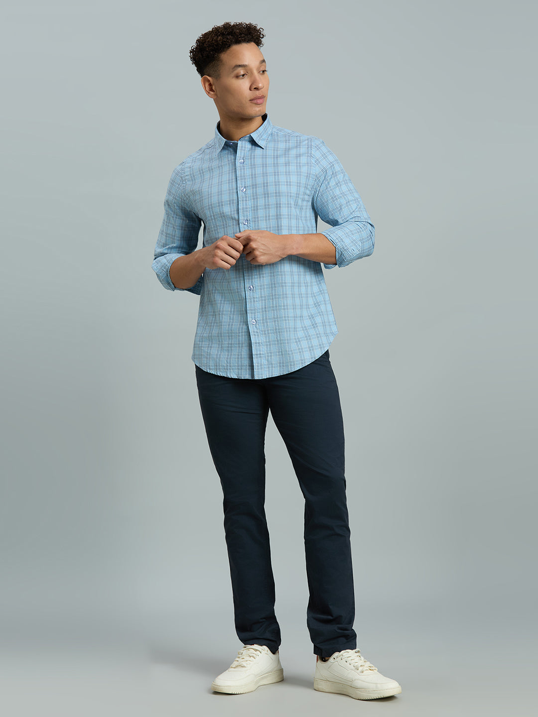 Light Blue & Black Checks 100% Cotton Slim Fit Casual Full Sleeve Shirt